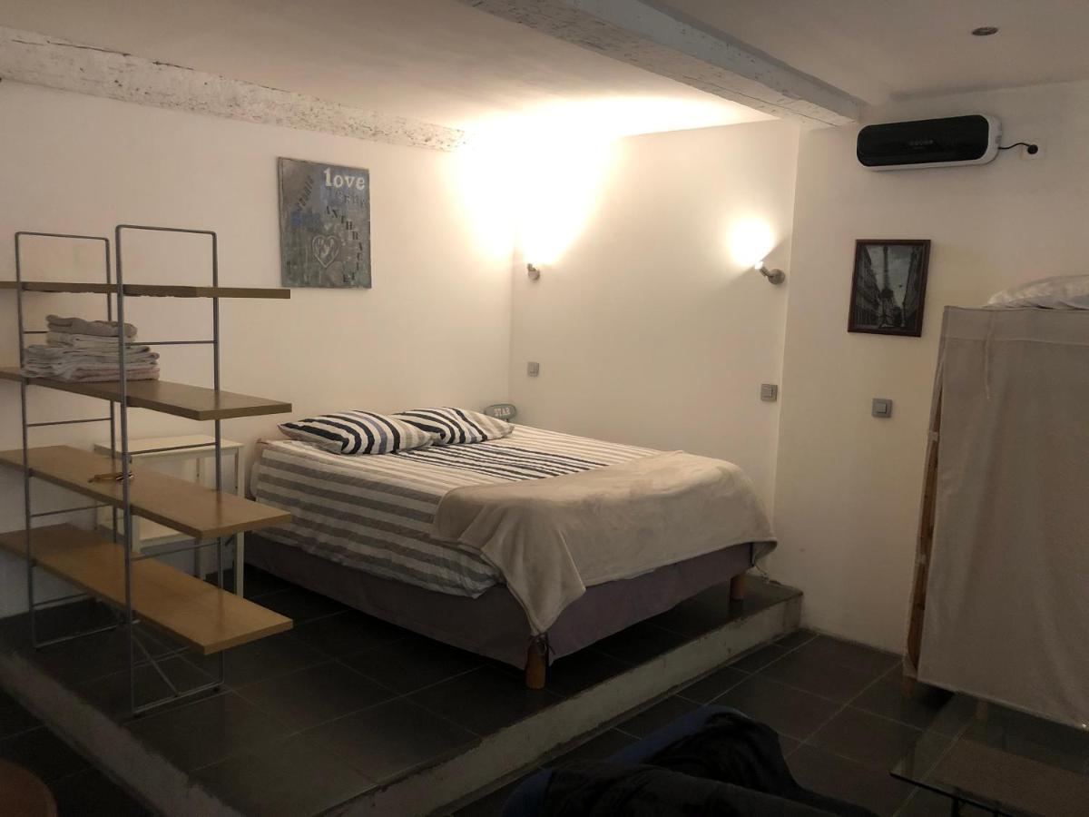 Studio Centre Ville Proche Gare Avec Cour Privee Carcassonne Eksteriør bilde